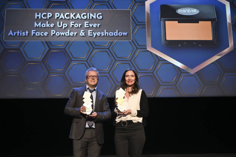 FDLA 2024 Winners - Refill & reload (Color cosmetics) - Alexandra Boragno & Philippe Combronde bis (1)